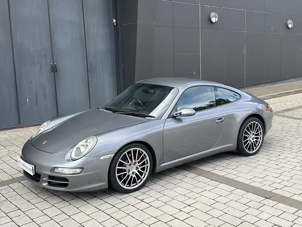 Used 2006 Porsche 911 Carrera S Grey - Interior and Exterior details 9