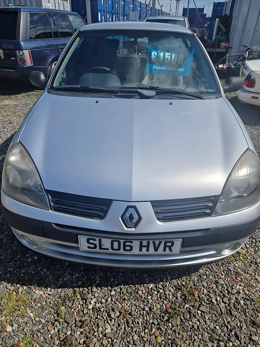 Used 2006 Renault Clio Campus 3dr Silver - Front View