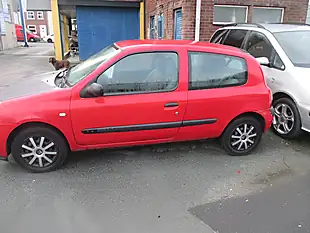 Used 2006 Renault Clio Campus Red - Interior and Exterior details 4