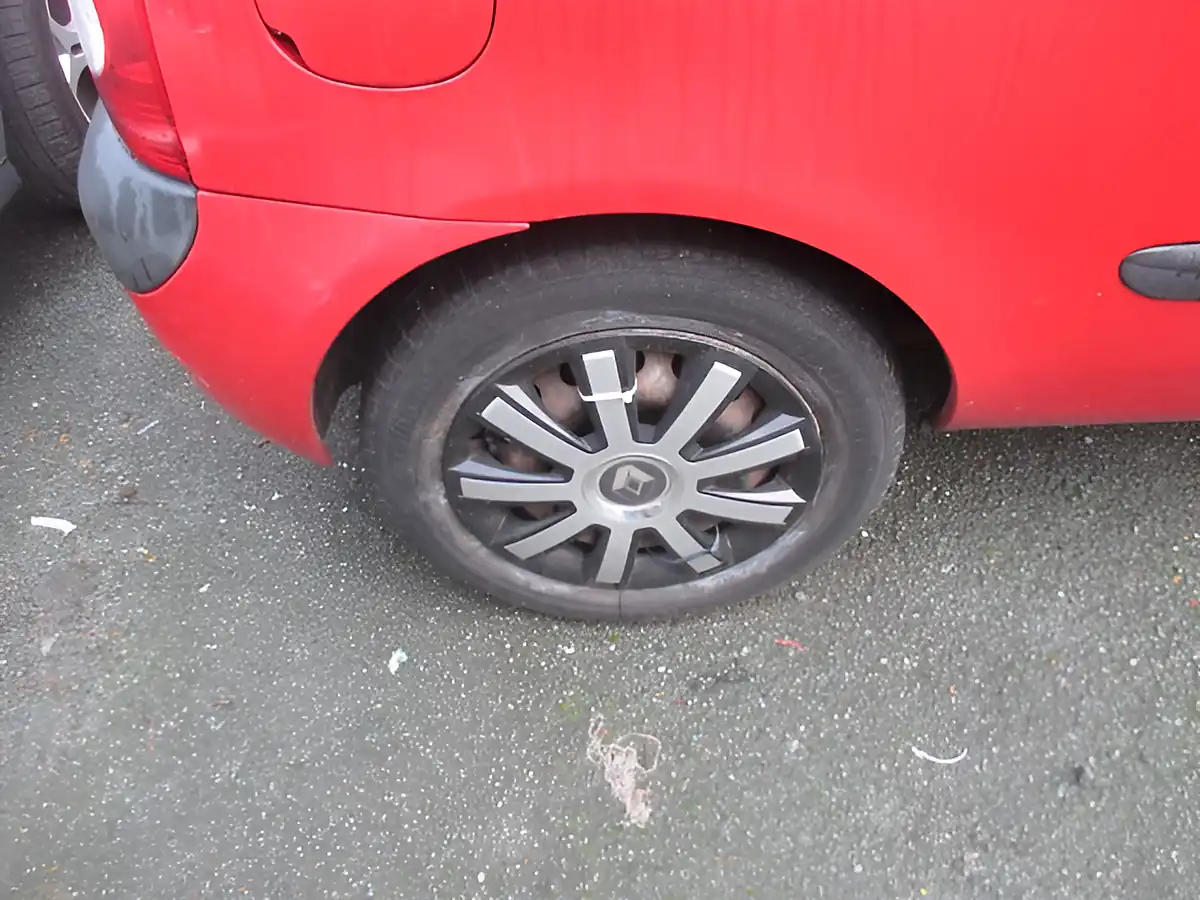 Used 2006 Renault Clio Campus Red - Interior and Exterior details 6