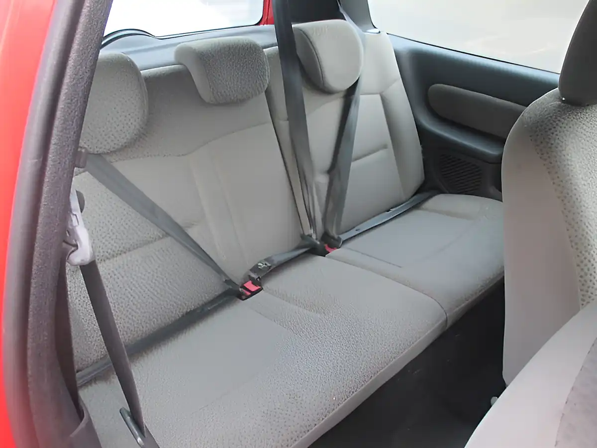 Used 2006 Renault Clio Campus Red - Interior and Exterior details 8