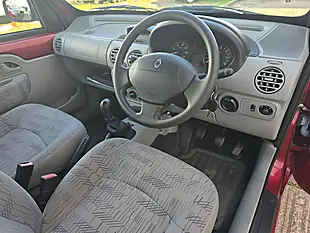 Used 2006 Renault Kangoo Expression Red - Interior and Exterior details 10