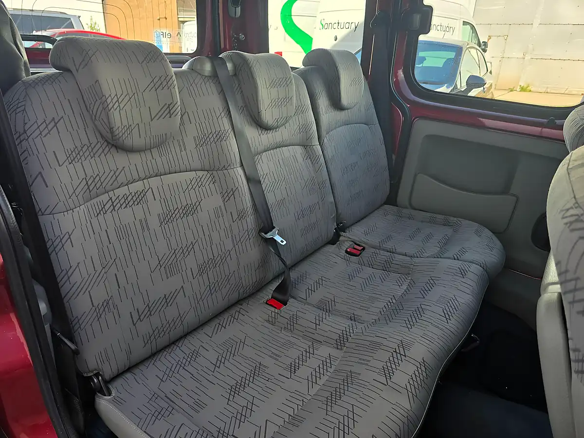 Used 2006 Renault Kangoo Expression Red - Interior and Exterior details 11
