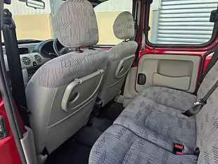 Used 2006 Renault Kangoo Expression Red - Interior and Exterior details 12