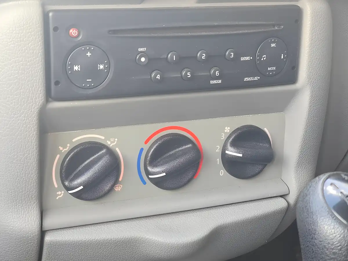 Used 2006 Renault Kangoo Expression Red - Interior and Exterior details 14