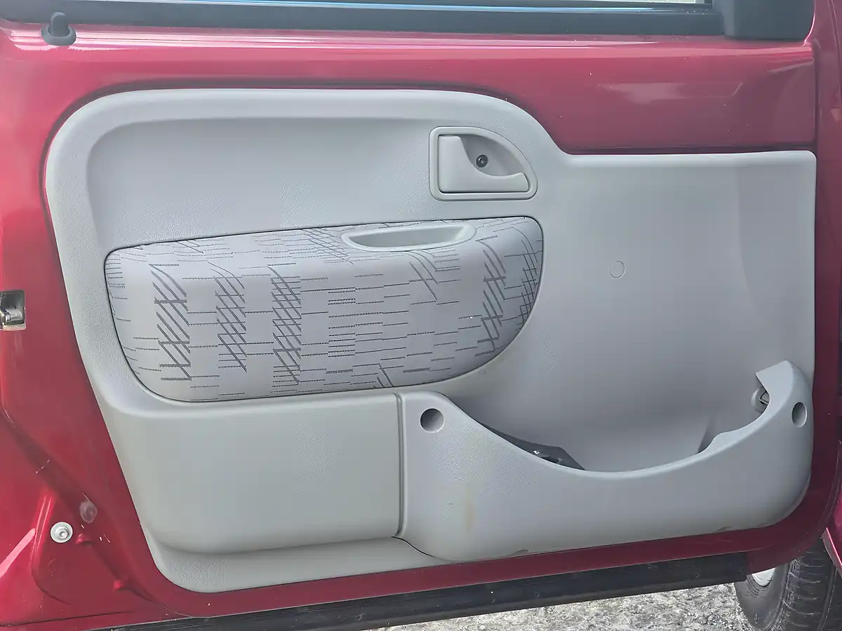 Used 2006 Renault Kangoo Expression Red - Interior and Exterior details 15