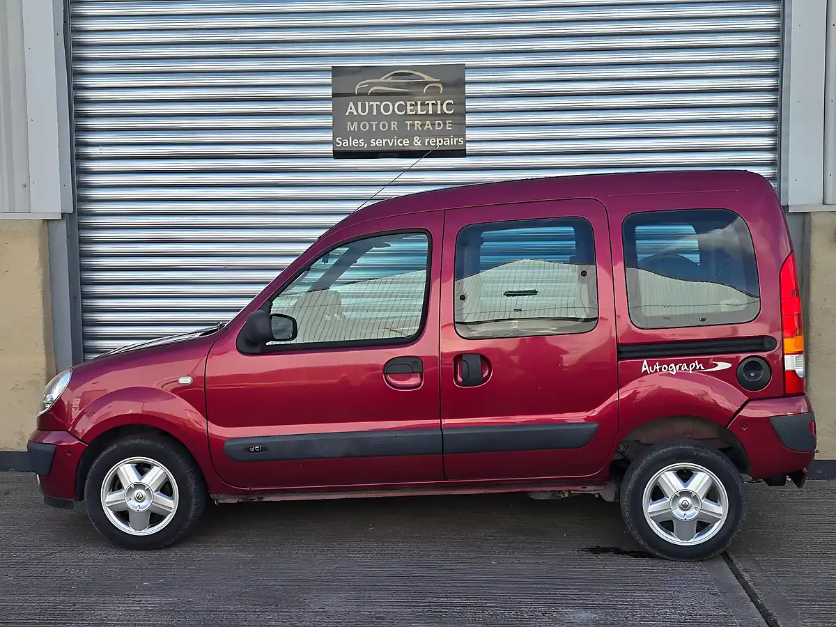 Used 2006 Renault Kangoo Expression Red - Interior and Exterior details 4
