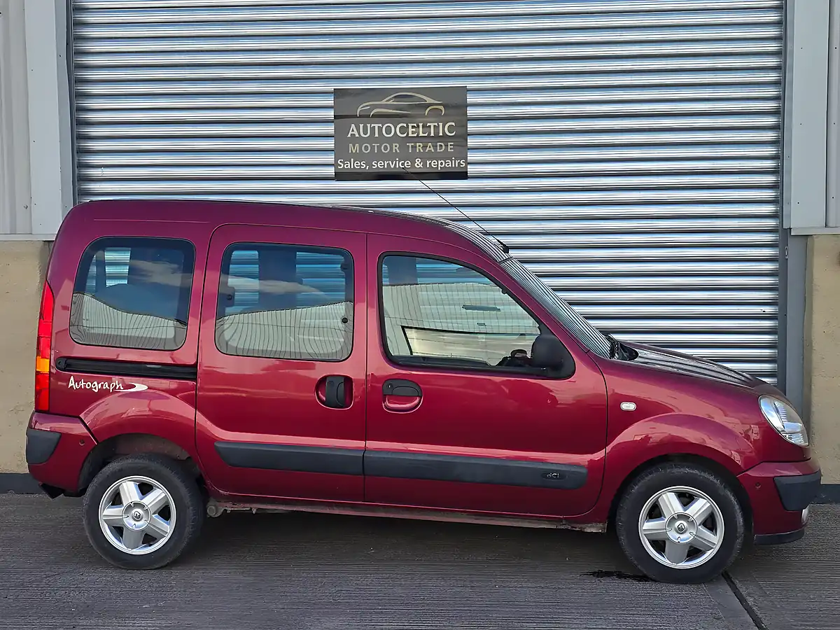 Used 2006 Renault Kangoo Expression Red - Interior and Exterior details 9