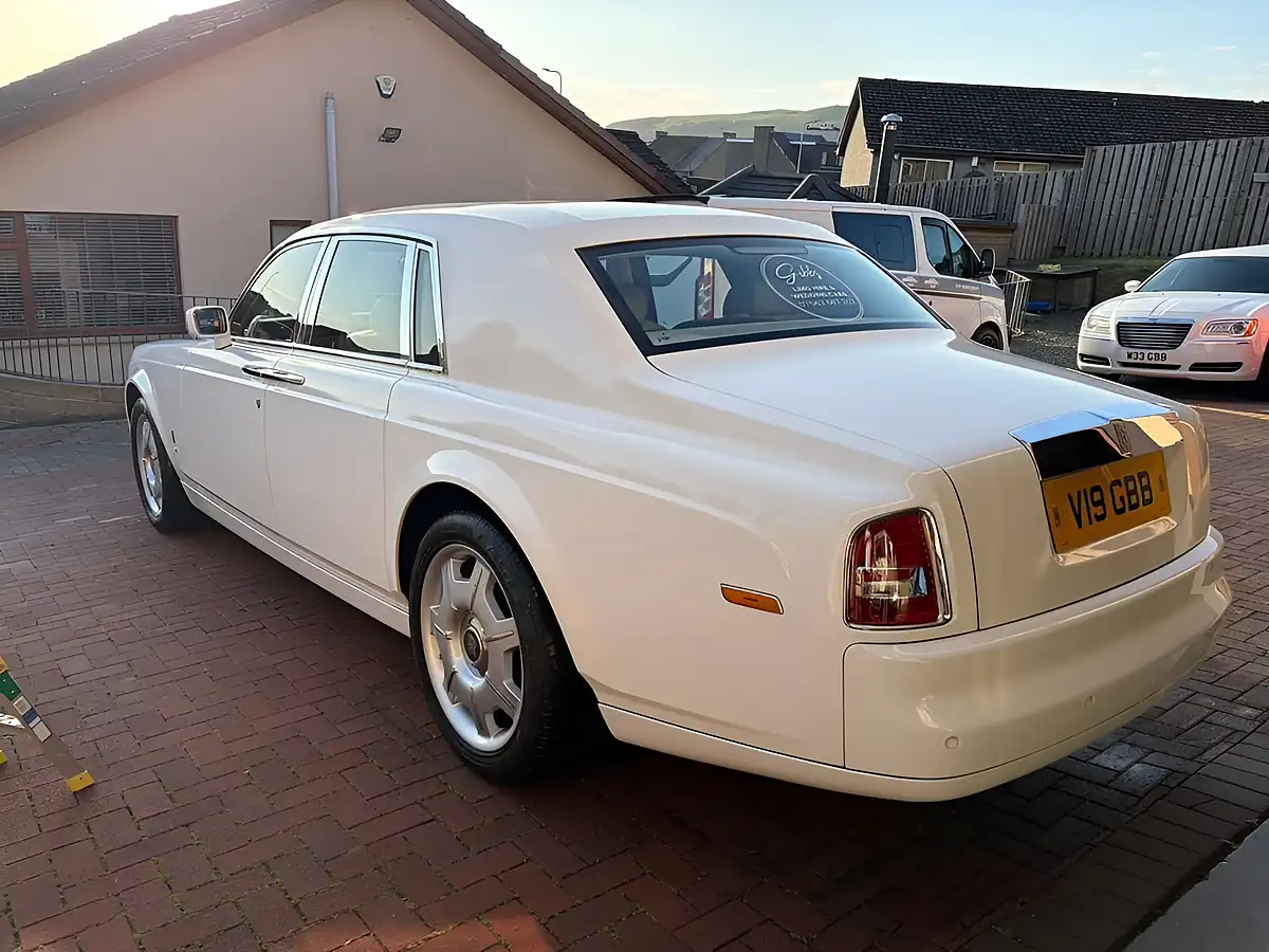 Used 2006 Rolls-Royce Phantom White - Interior and Exterior details 3