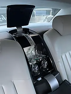 Used 2006 Rolls-Royce Phantom White - Interior and Exterior details 9
