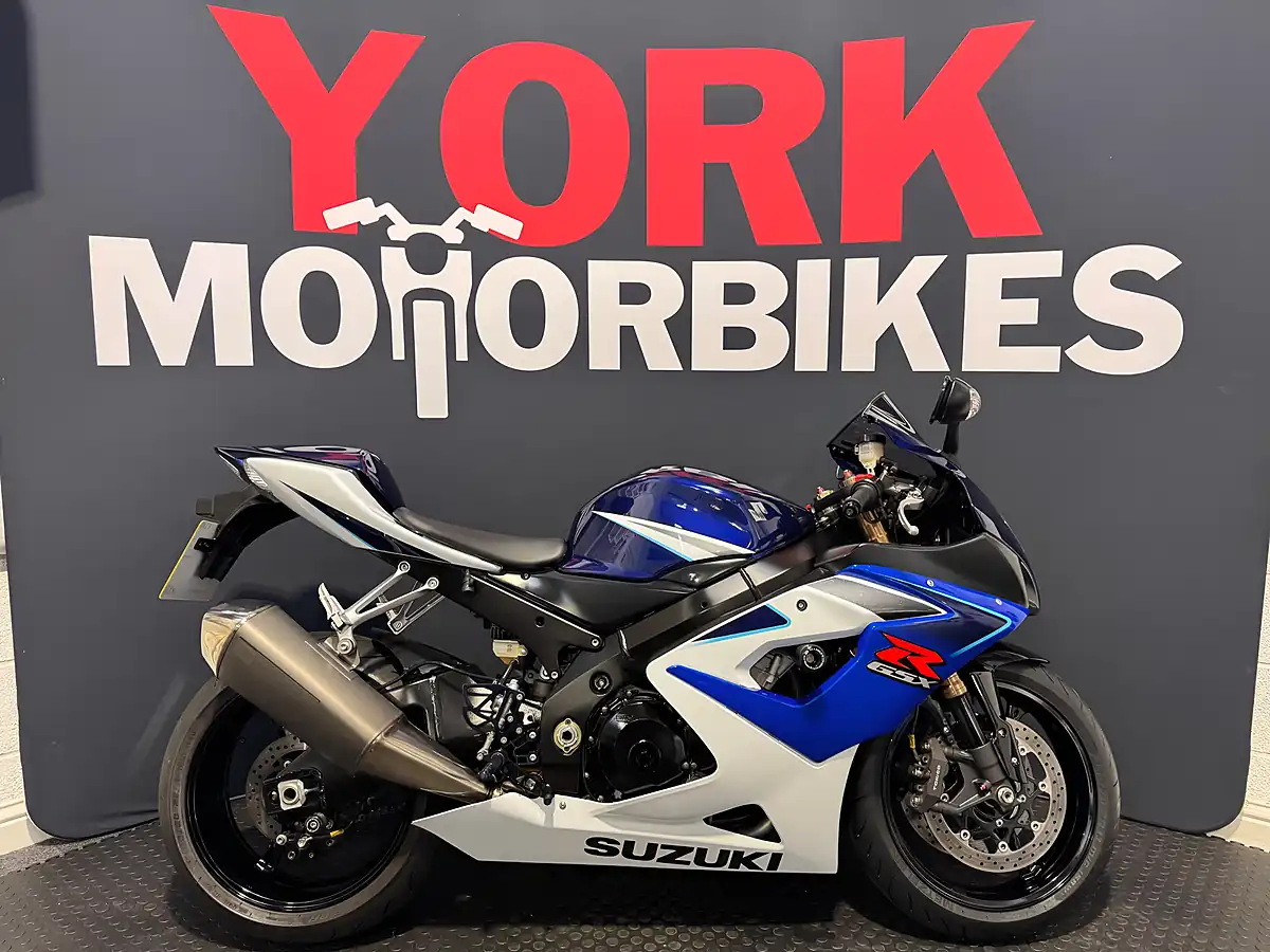 Used 2006 Suzuki GSX-R1000 - Front View