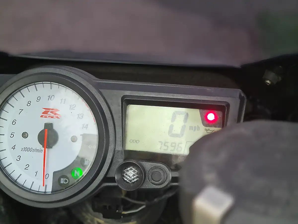 Used 2006 Suzuki GSX-R1000 K4 Blue - Interior and Exterior details 11