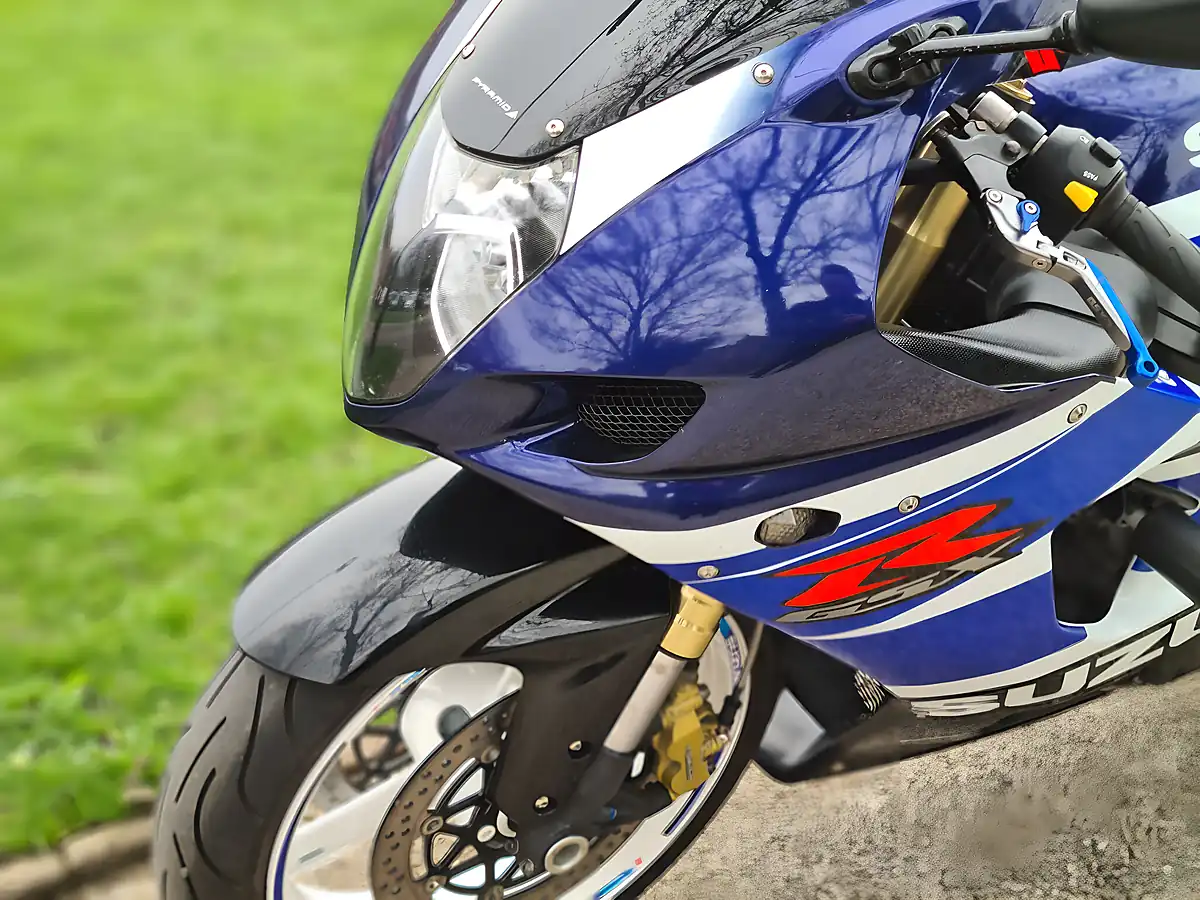 Used 2006 Suzuki GSX-R1000 K4 Blue - Interior and Exterior details 14