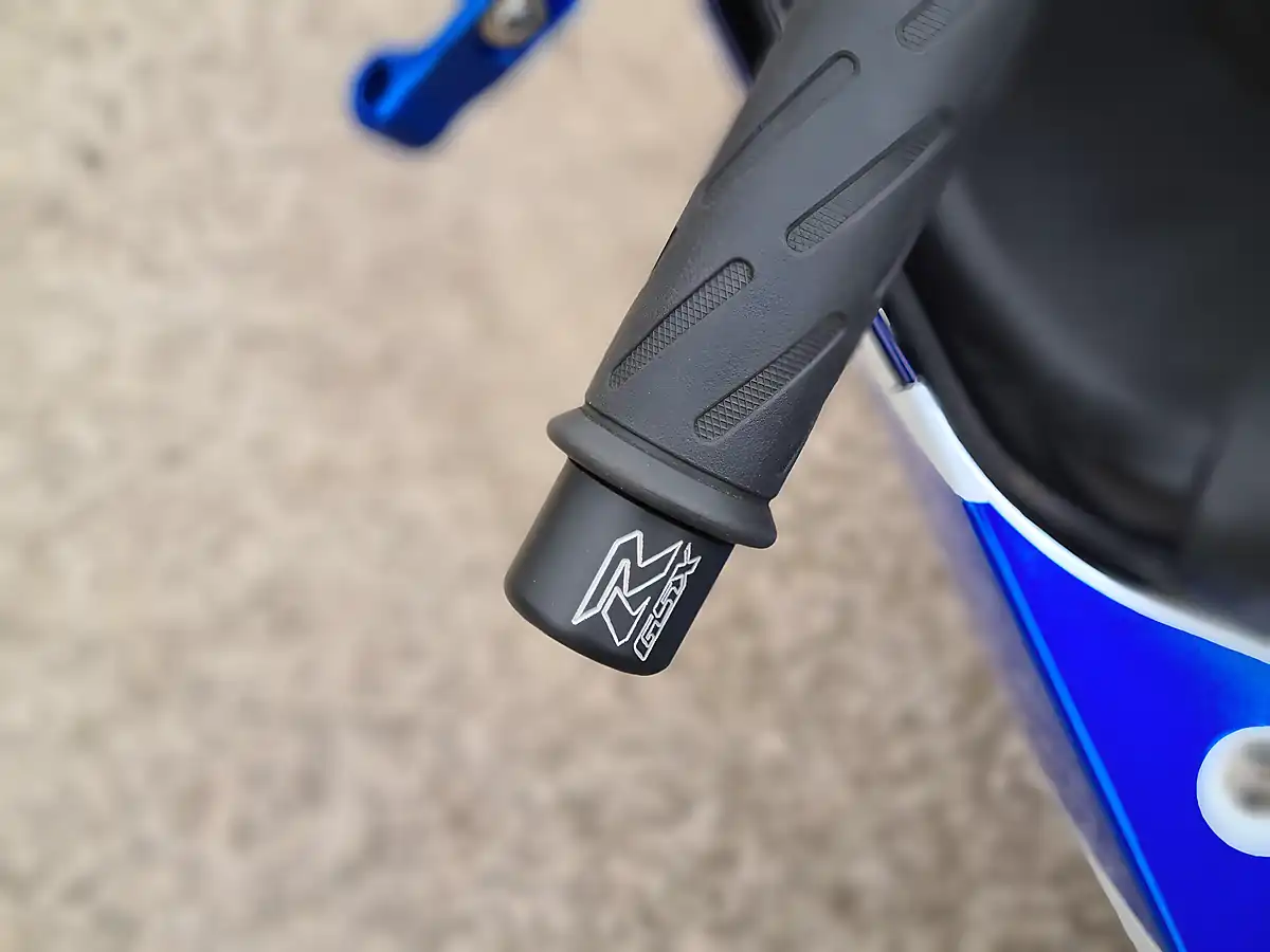 Used 2006 Suzuki GSX-R1000 K4 Blue - Interior and Exterior details 19