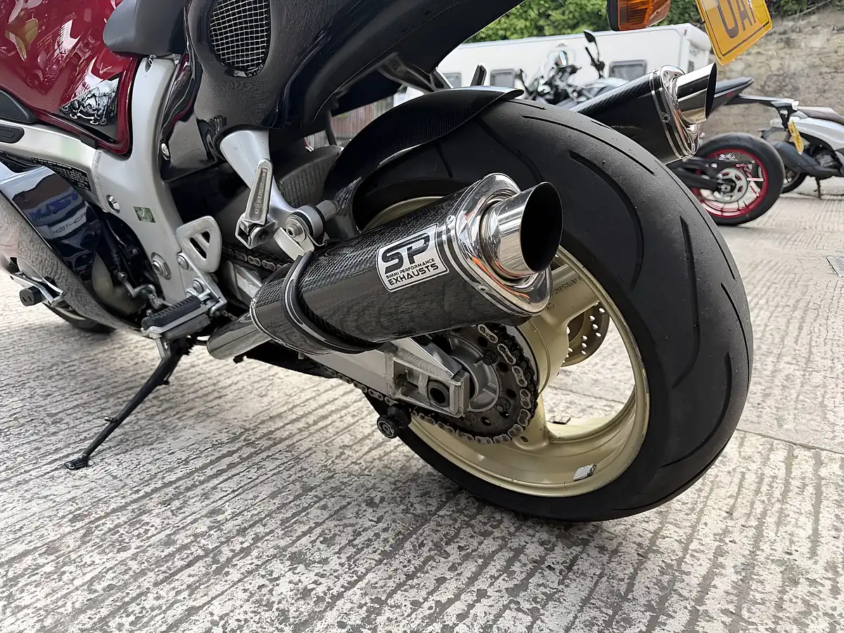 Used 2006 Suzuki GSX1300R Hayabusa 1300 Black - Interior and Exterior details 10