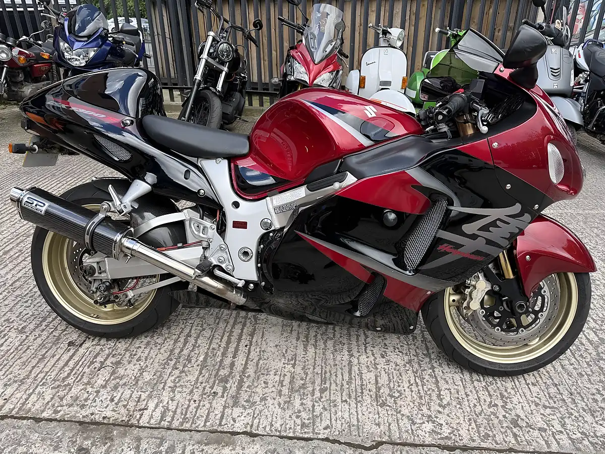 Used 2006 Suzuki GSX1300R Hayabusa 1300 Black - Interior and Exterior details 2