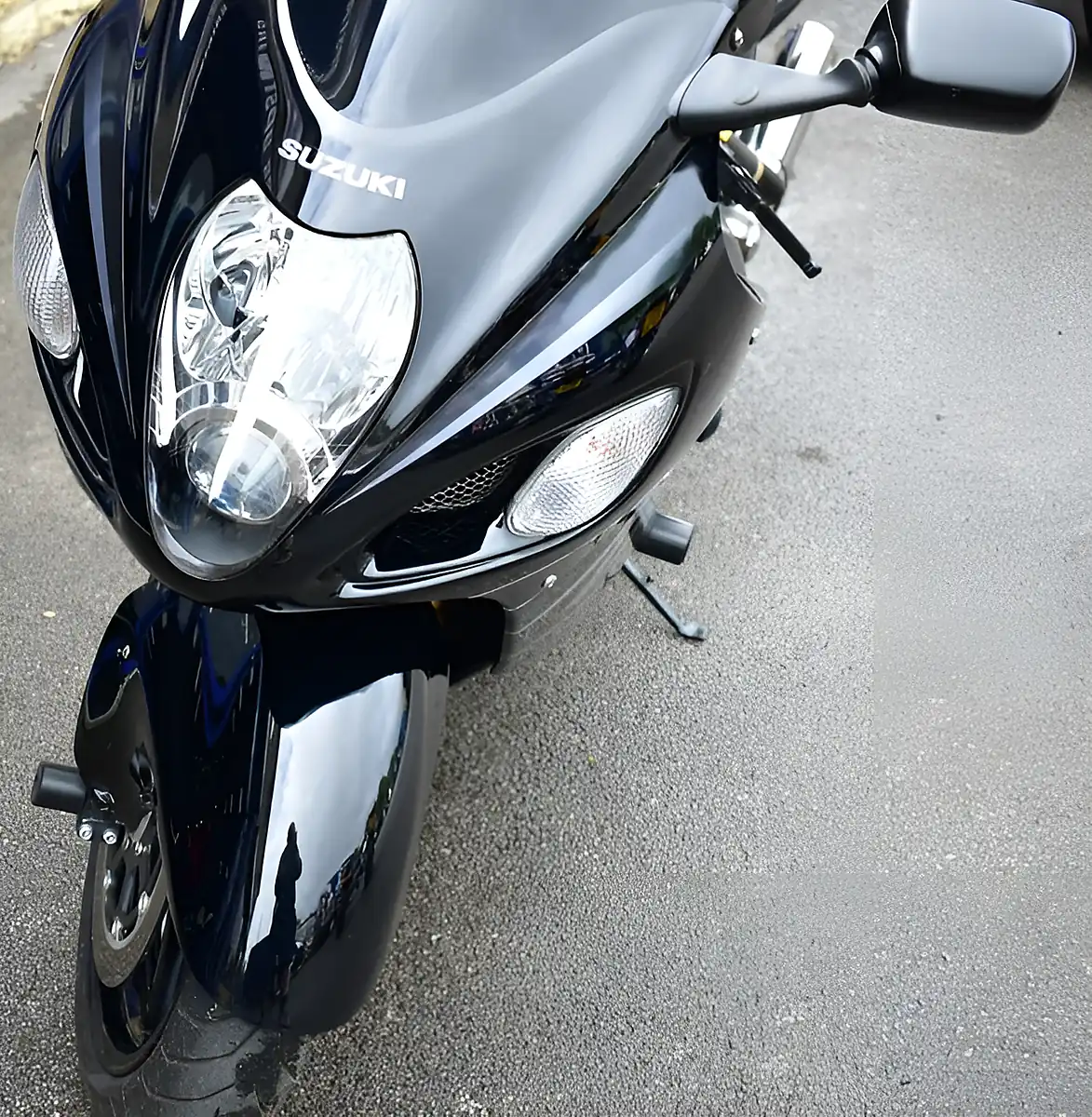 Used 2006 Suzuki GSX1300R Hayabusa Black - Interior and Exterior details 11