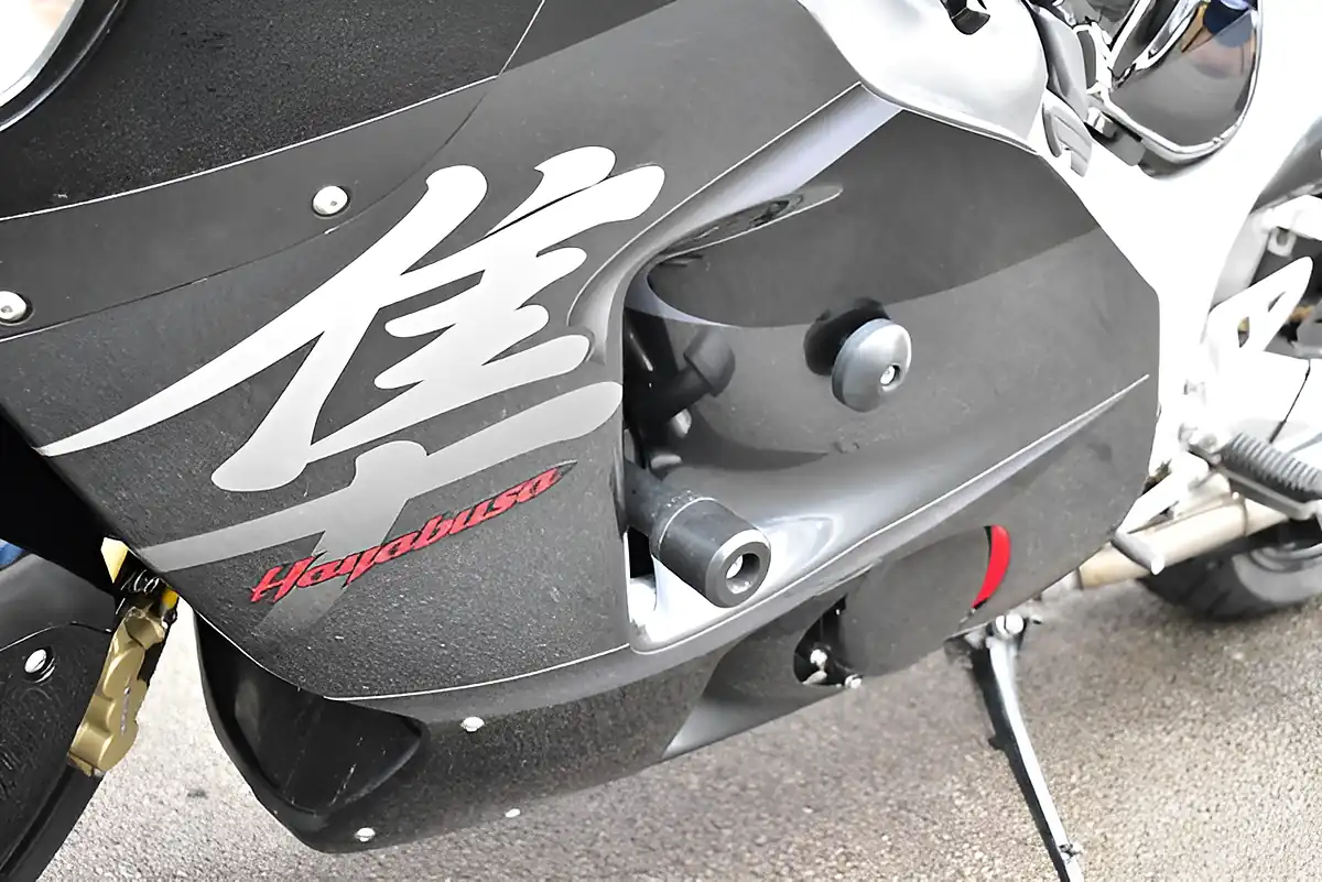 Used 2006 Suzuki GSX1300R Hayabusa Black - Interior and Exterior details 15