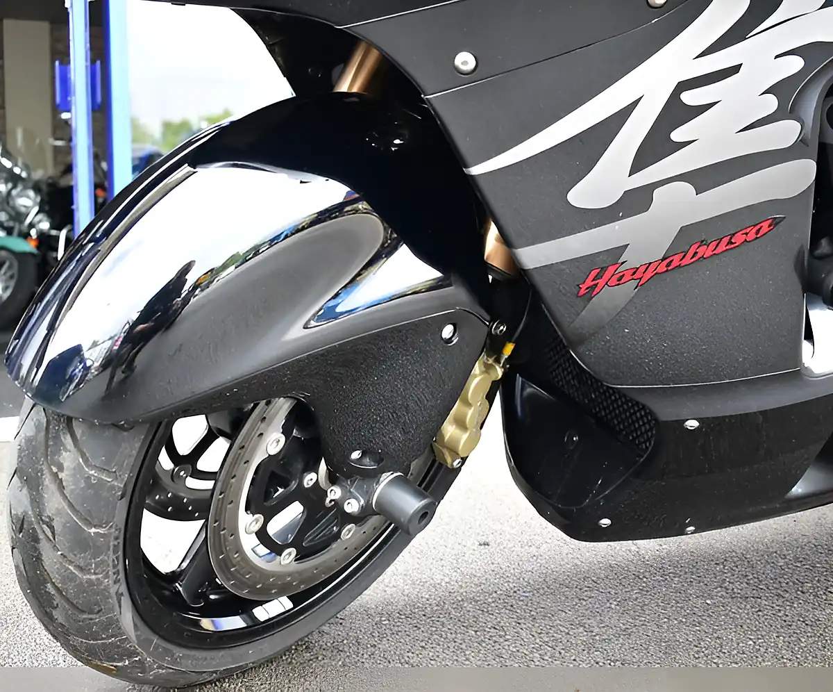 Used 2006 Suzuki GSX1300R Hayabusa Black - Interior and Exterior details 16