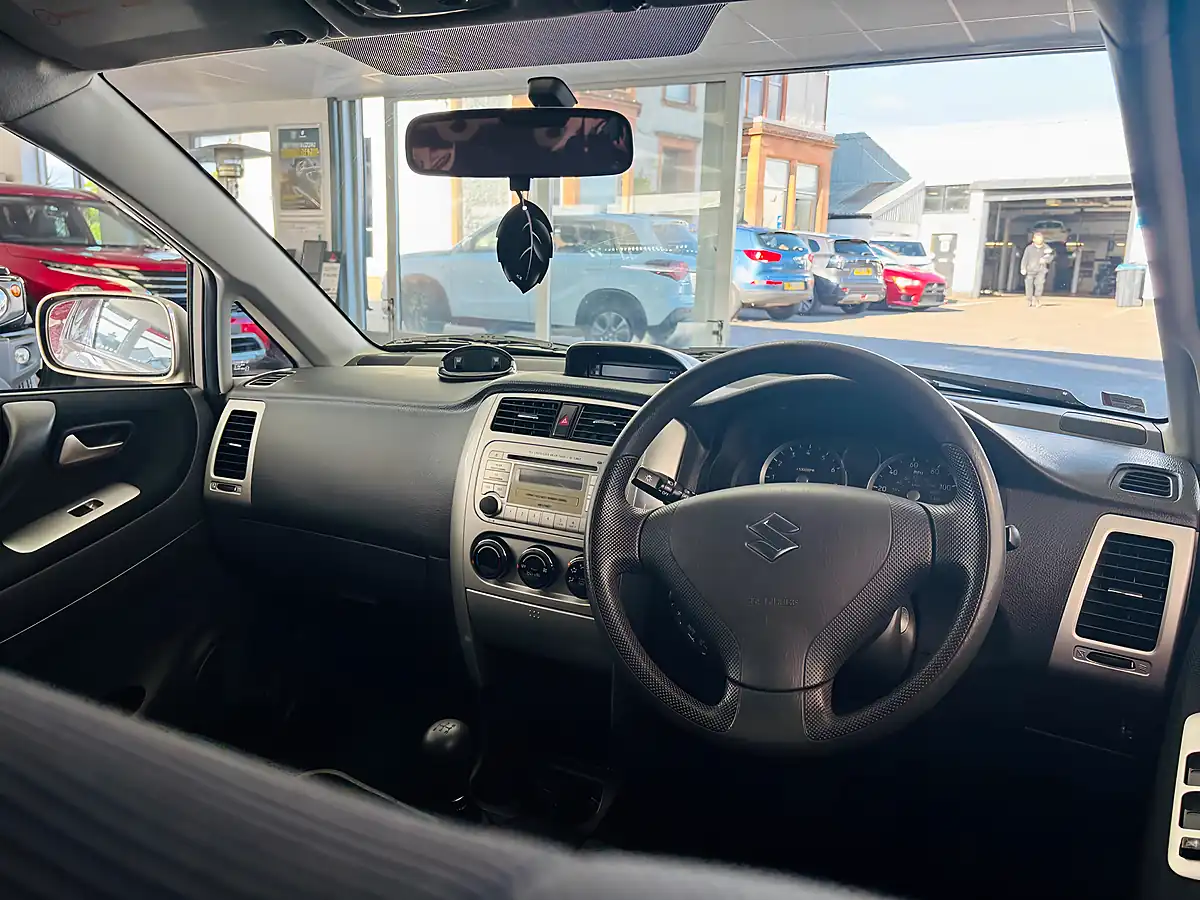 Used 2006 Suzuki Liana Gl Beige - Interior and Exterior details 15