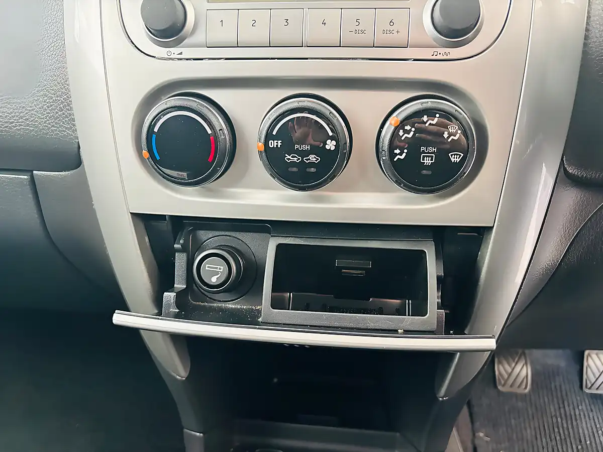 Used 2006 Suzuki Liana Gl Beige - Interior and Exterior details 20