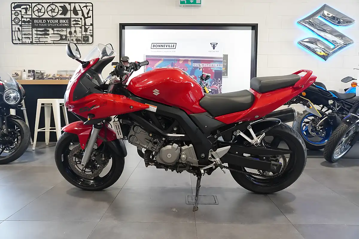 Used 2006 Suzuki SV650S Sv Red - Interior and Exterior details 2