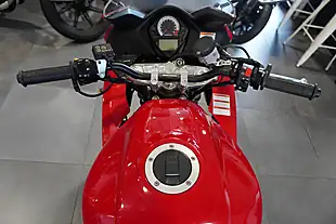 Used 2006 Suzuki SV650S Sv Red - Interior and Exterior details 7