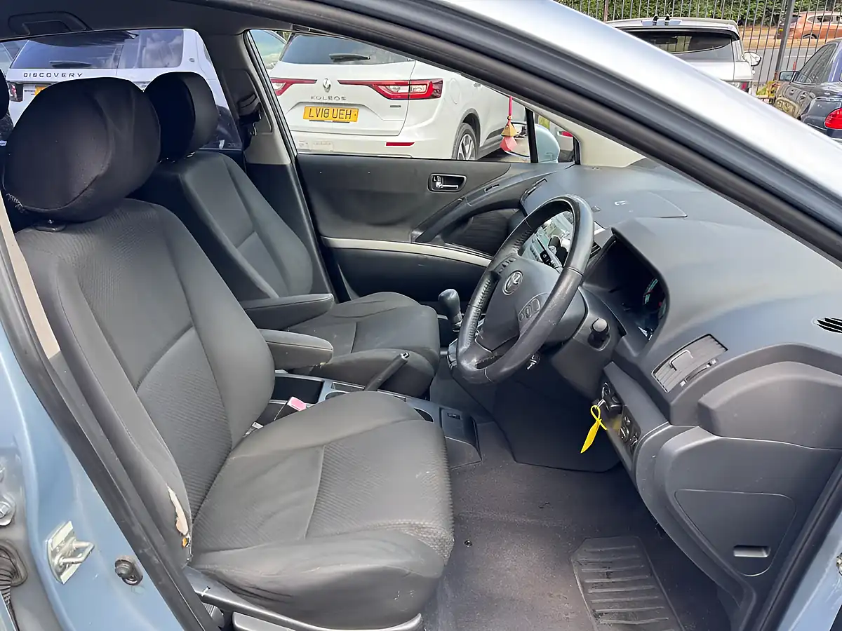 Used 2006 Toyota Corolla Verso T Spirit Blue - Interior and Exterior details 10
