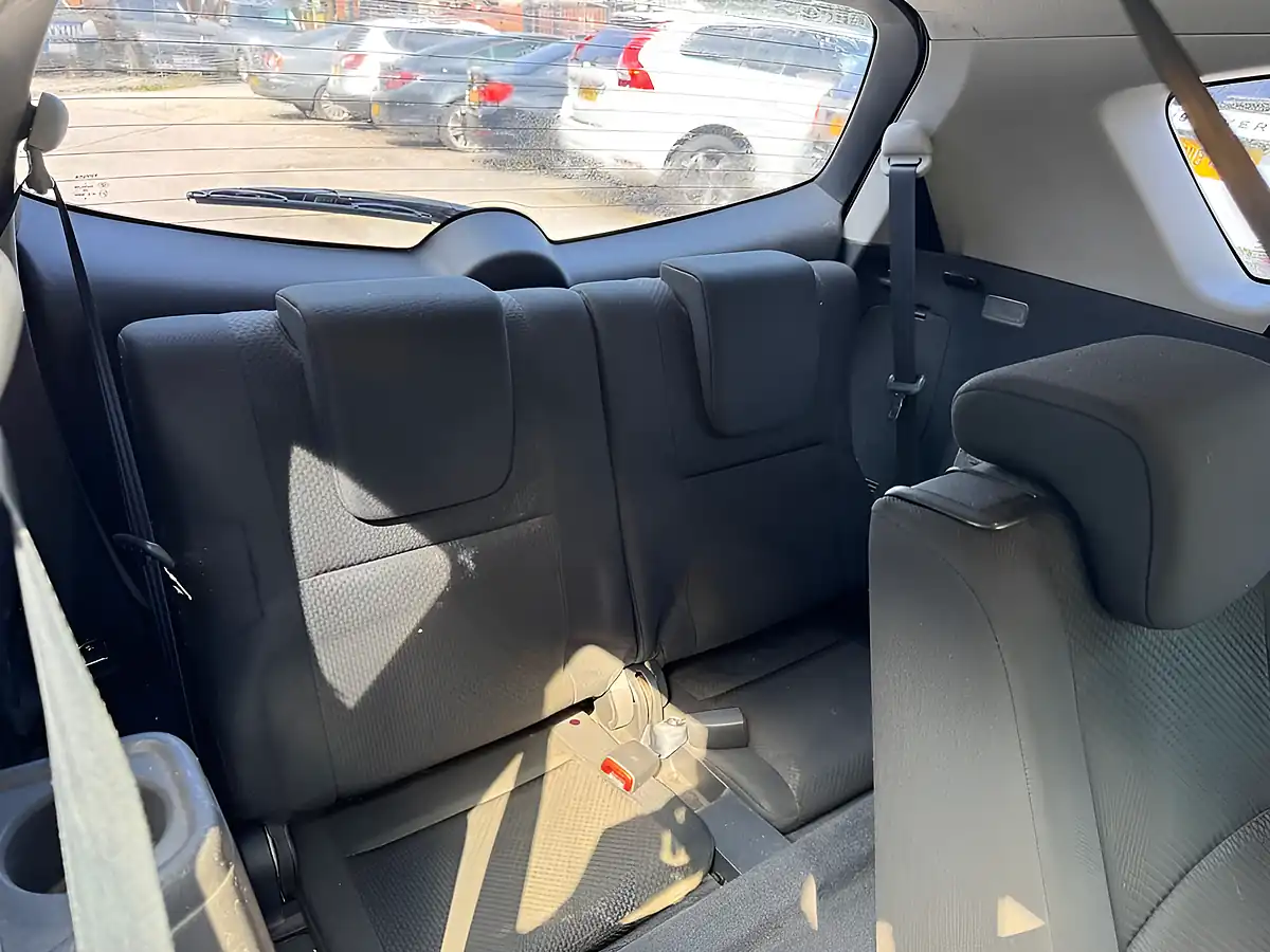 Used 2006 Toyota Corolla Verso T Spirit Blue - Interior and Exterior details 13