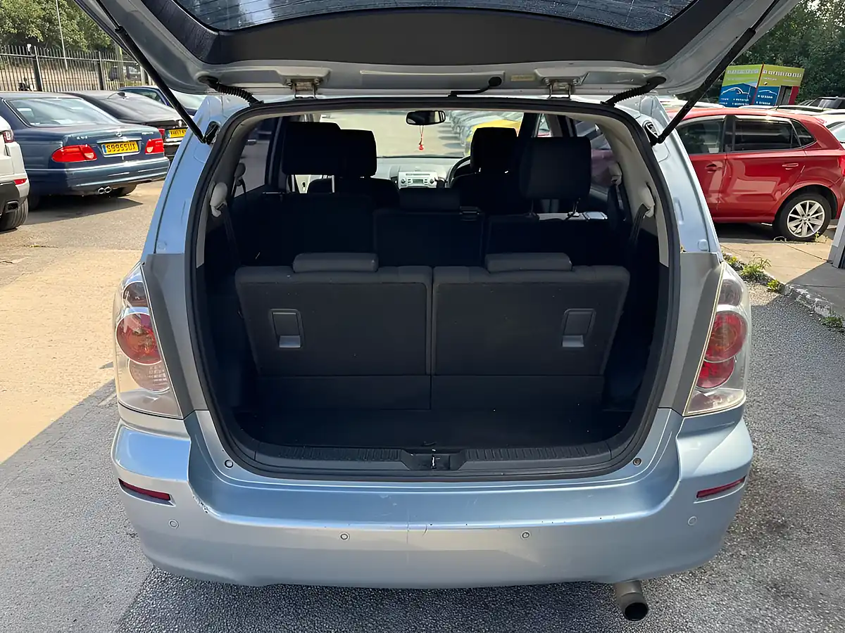 Used 2006 Toyota Corolla Verso T Spirit Blue - Interior and Exterior details 14