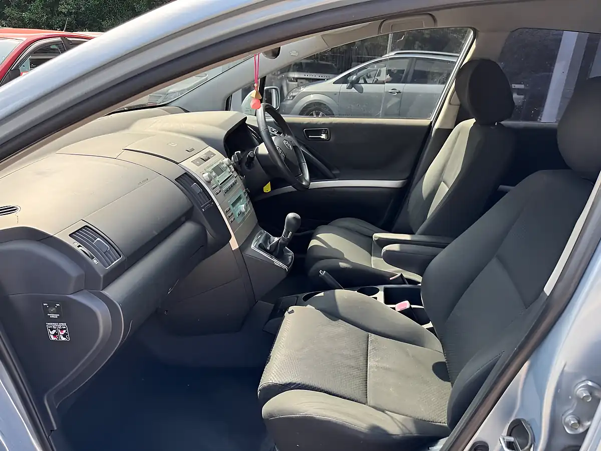 Used 2006 Toyota Corolla Verso T Spirit Blue - Interior and Exterior details 16