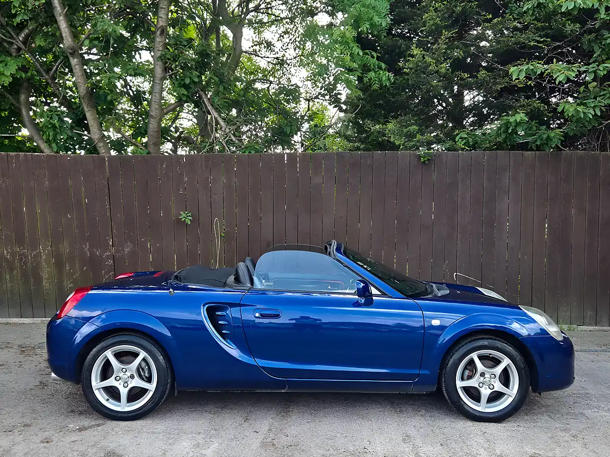 Used 2006 Toyota MR2 Roadster TF300 Blue - Interior and Exterior details 5