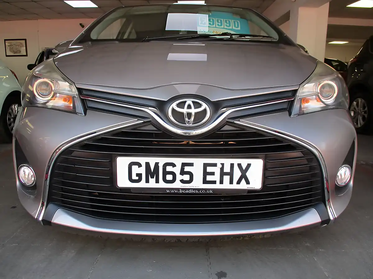 Used 2006 Toyota Yaris Icon Bronze - Interior and Exterior details 12