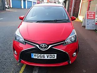 Used 2006 Toyota Yaris Icon Red - Interior and Exterior details 12