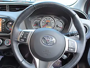 Used 2006 Toyota Yaris Icon Red - Interior and Exterior details 6