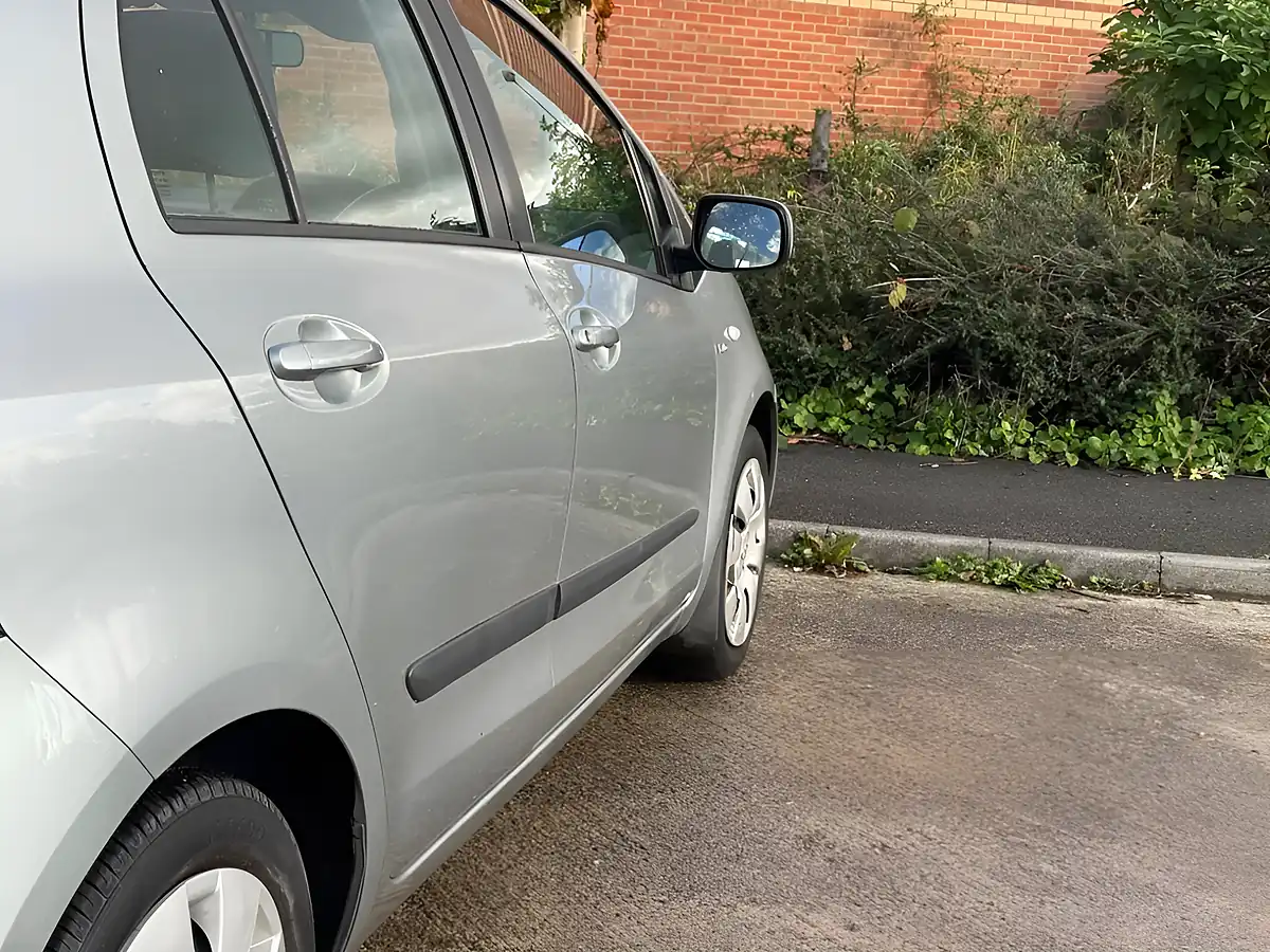 Used 2006 Toyota Yaris T3 Multimode Silver - Interior and Exterior details 10