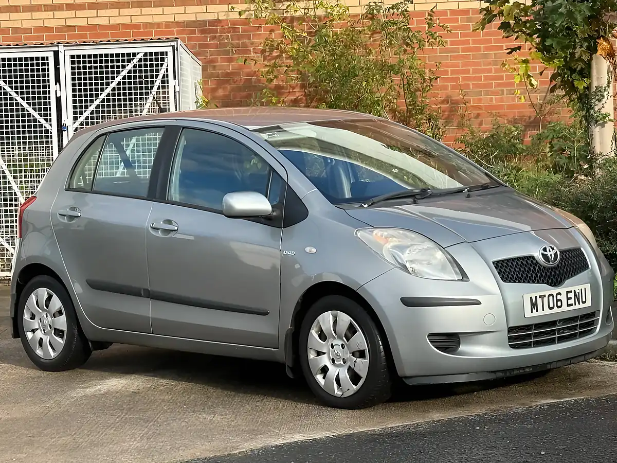 Used 2006 Toyota Yaris T3 Multimode Silver - Interior and Exterior details 2