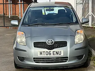 Used 2006 Toyota Yaris T3 Multimode Silver - Interior and Exterior details 3