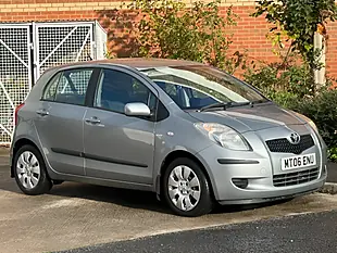 Used 2006 Toyota Yaris T3 Multimode Silver - Interior and Exterior details 4