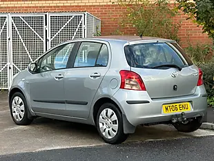 Used 2006 Toyota Yaris T3 Multimode Silver - Interior and Exterior details 9