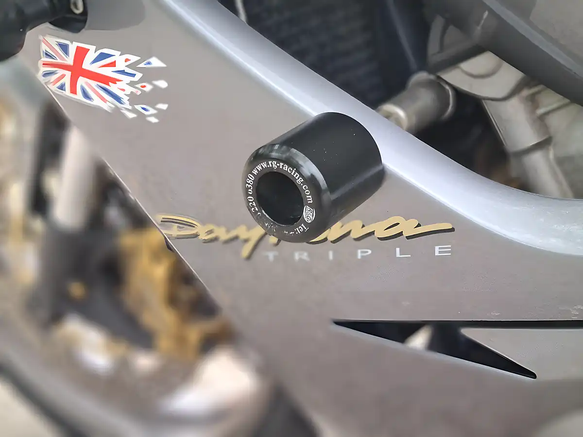 Used 2006 Triumph Daytona Standard Grey - Interior and Exterior details 17