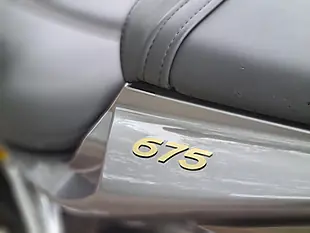 Used 2006 Triumph Daytona Standard Grey - Interior and Exterior details 18