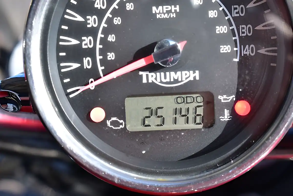 Used 2006 Triumph Rocket Iii Black - Interior and Exterior details 12
