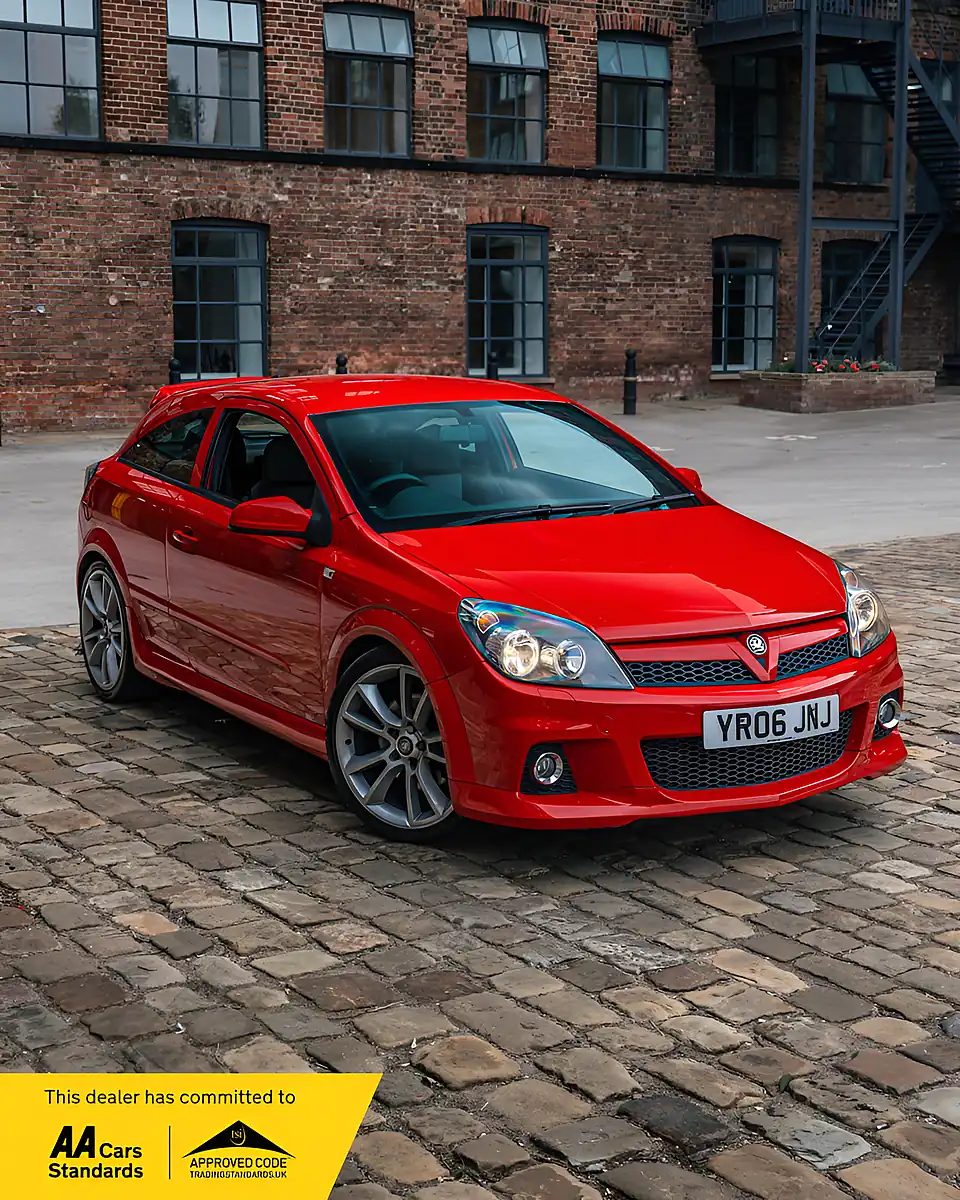 Used 2006 Vauxhall Astra Vxr Sport Hatch Magma Red - Front View