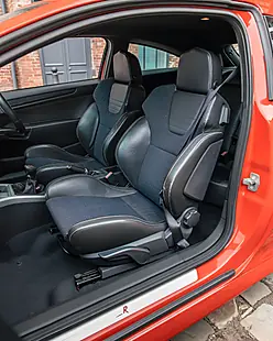 Used 2006 Vauxhall Astra Vxr Sport Hatch Magma Red - Interior and Exterior details 16