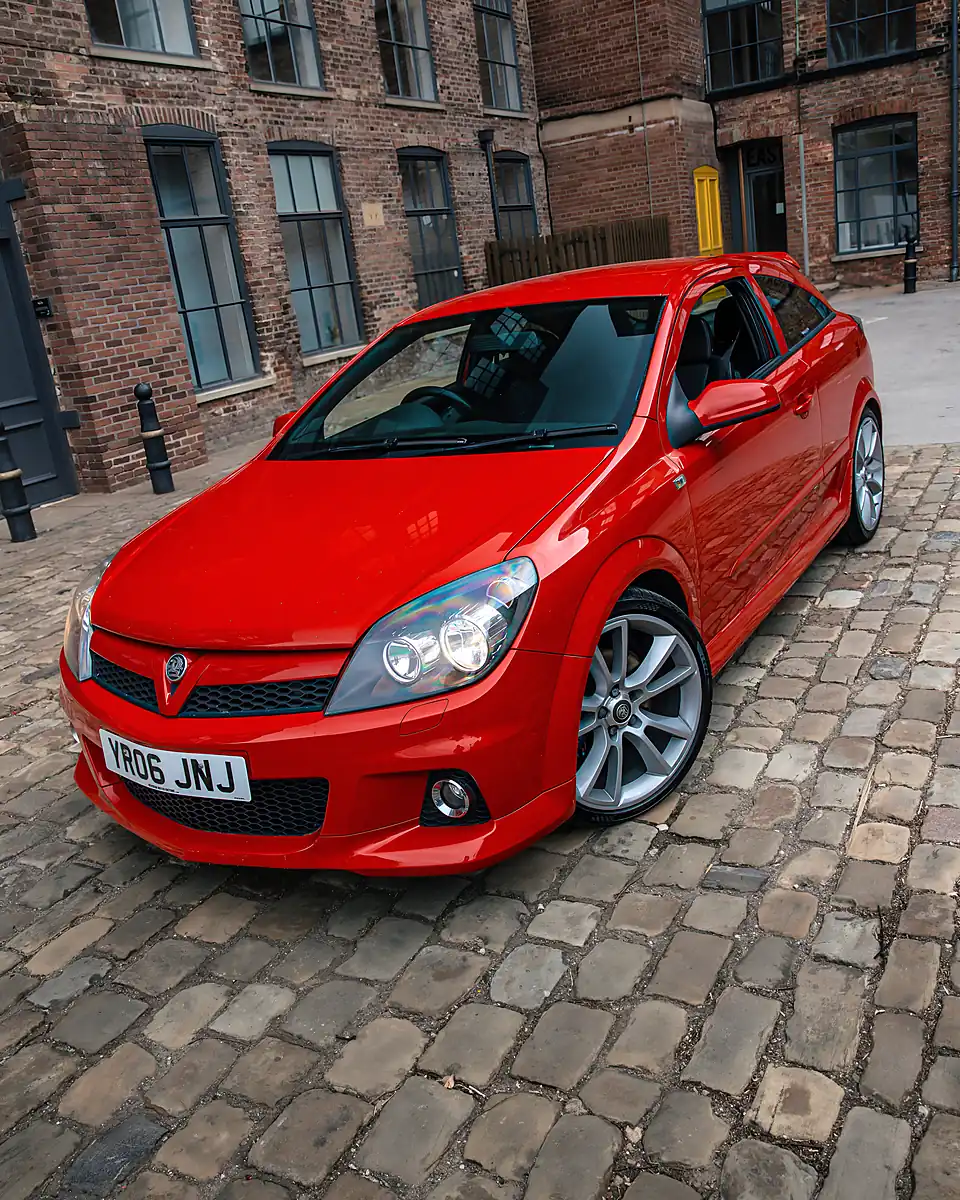 Used 2006 Vauxhall Astra Vxr Sport Hatch Magma Red - Interior and Exterior details 8