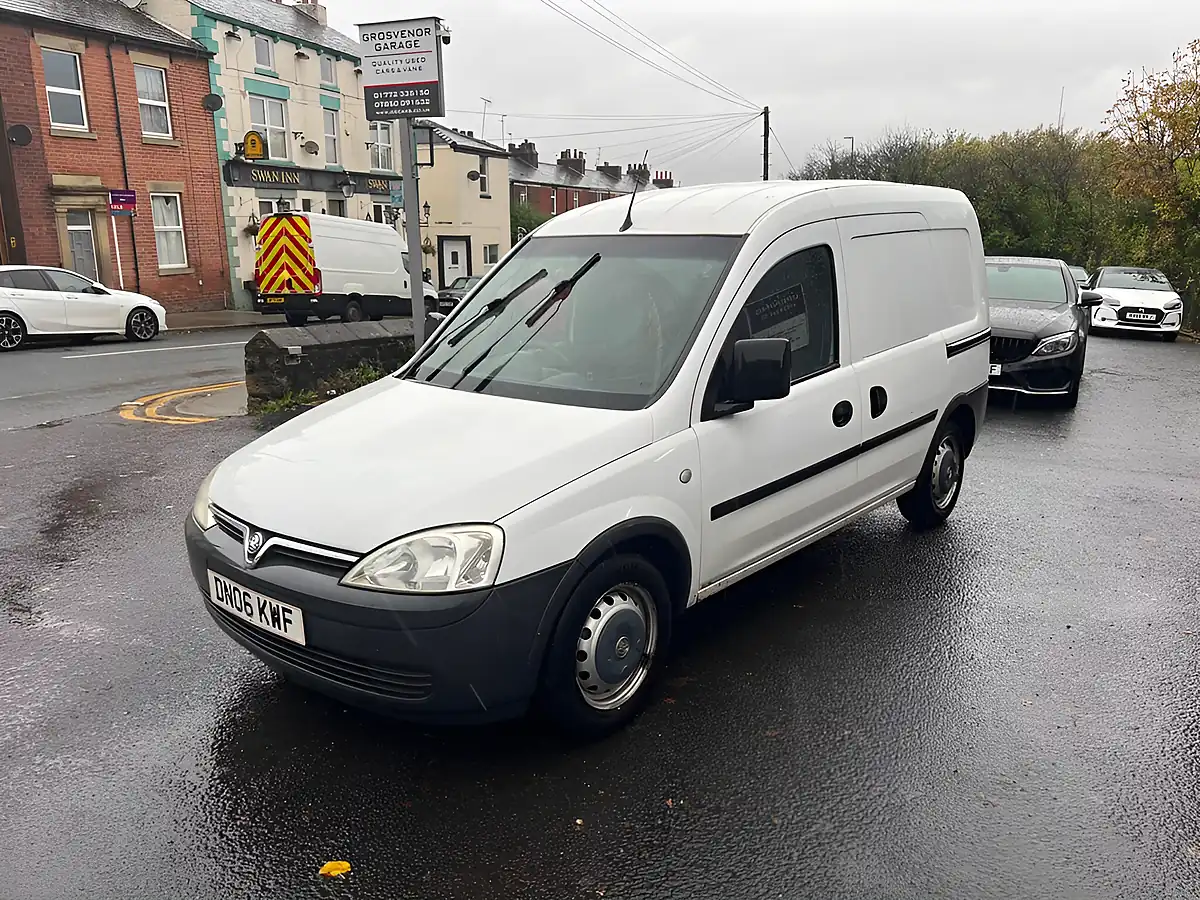 Used 2006 Vauxhall Combo 1700 16v 3dr White - Interior and Exterior details 3