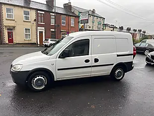Used 2006 Vauxhall Combo 1700 16v 3dr White - Interior and Exterior details 4
