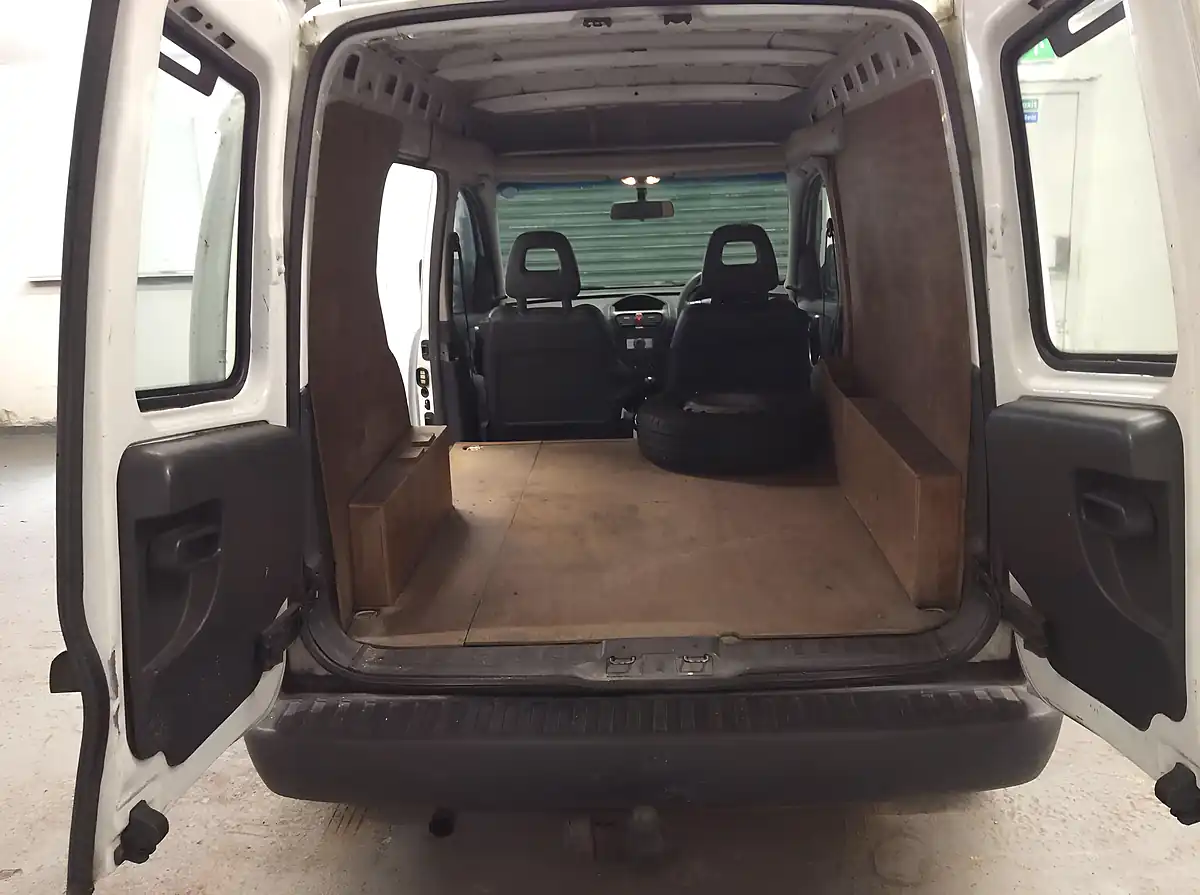 Used 2006 Vauxhall Combo Panel Van White - Interior and Exterior details 18