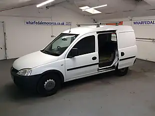 Used 2006 Vauxhall Combo Panel Van White - Interior and Exterior details 2